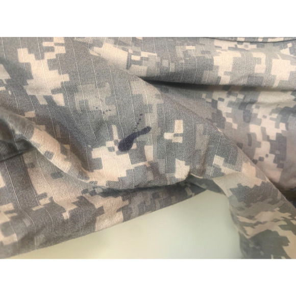US Army Combat Uniform Coat Shirt ACU Cotton Blend Non FR UCP sz MR - READ - Picture 9 of 10